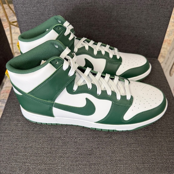 Nike Dunk High Retro \